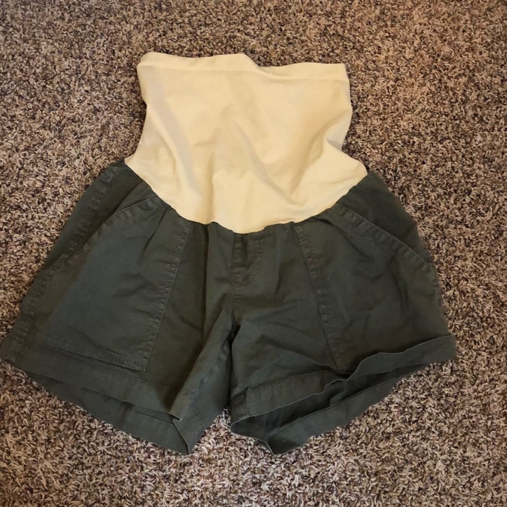 Maternity shorts